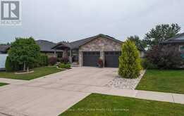 247 SUNSET DRIVE | West Perth Ontario | Slide Image Two