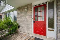 23 MUSKOKA DRIVE | Guelph Ontario | Slide Image Four