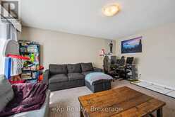 23 MUSKOKA DRIVE | Guelph Ontario | Slide Image Six