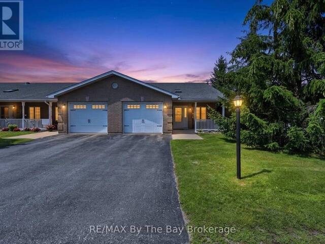 105 MEADOW LANE Wasaga Beach Ontario, L9Z 0A4 - 2 Bedrooms Home For Sale