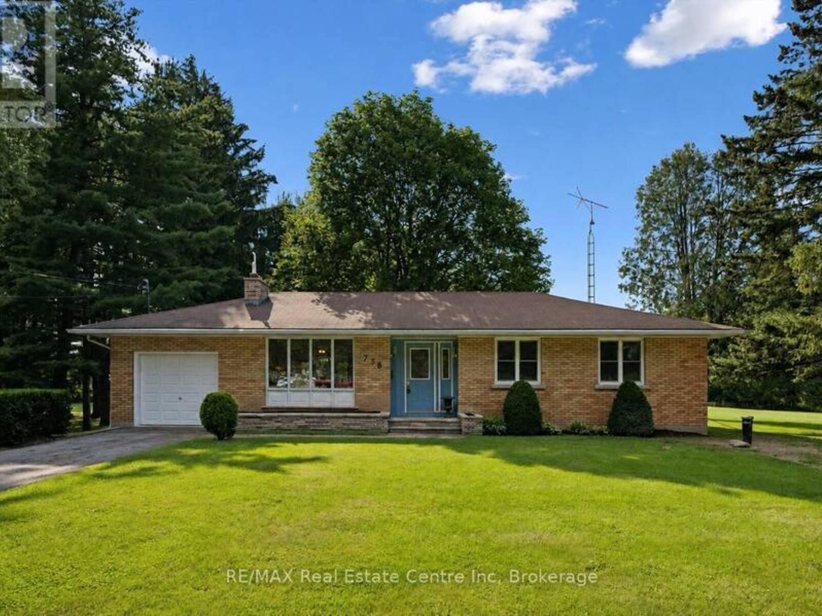 756 ERAMOSA ROAD, Guelph-Eramosa, Ontario N1E 5Z3