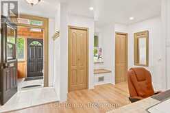 96 CHARLES STREET | Stratford Ontario | Slide Image Nine