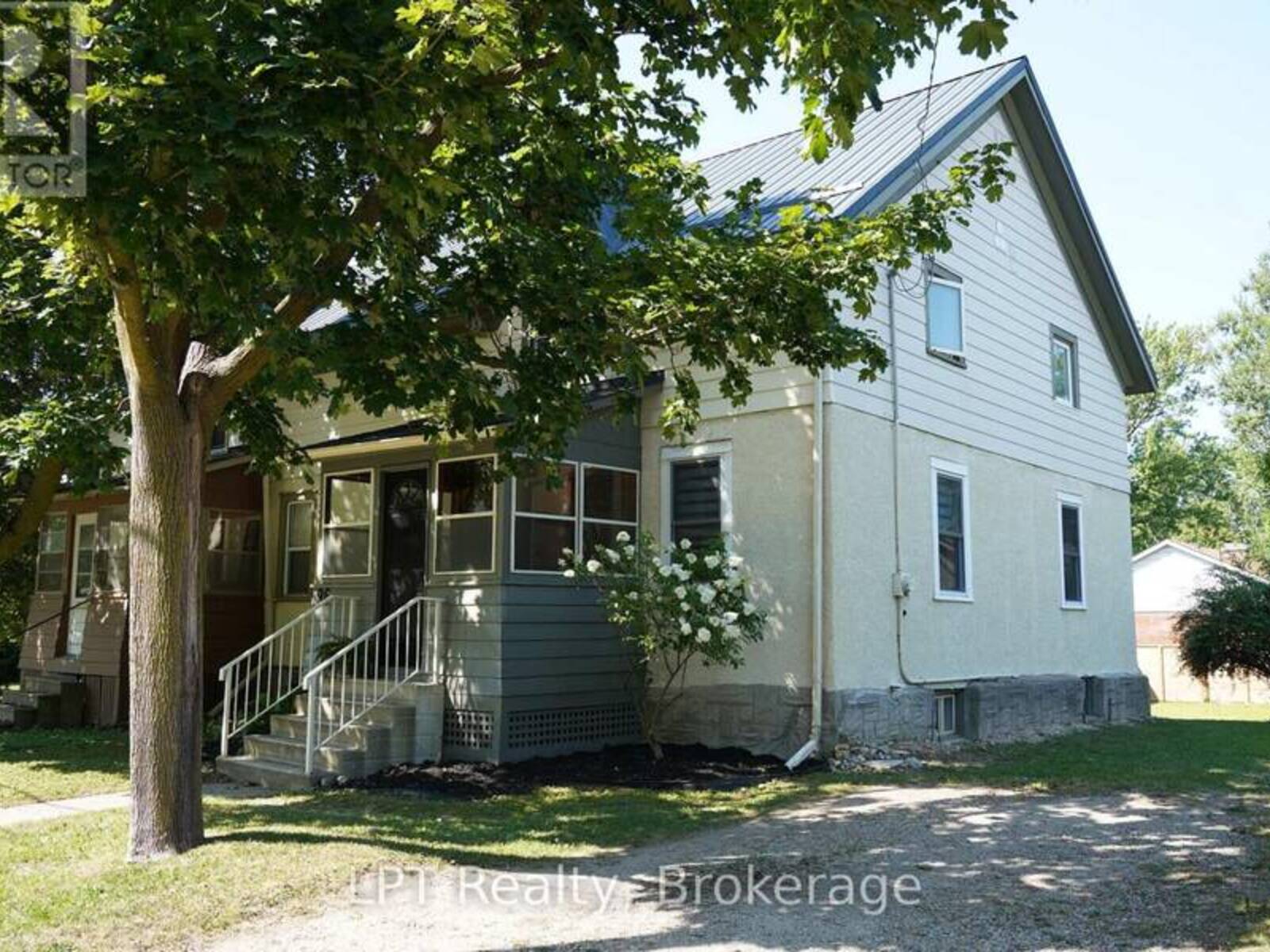 96 CHARLES STREET, Stratford, Ontario N5A 5X7