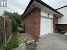 7601 LOCKINGTON CRESCENT | Mississauga Ontario | Slide Image Three