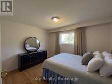 7601 LOCKINGTON CRESCENT | Mississauga Ontario | Slide Image Nine