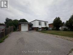 7601 LOCKINGTON CRESCENT Mississauga Ontario, L4T 2V6