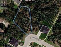 13 LAKESIDE WOODS CRESCENT | Port Elgin Ontario | Slide Image Three