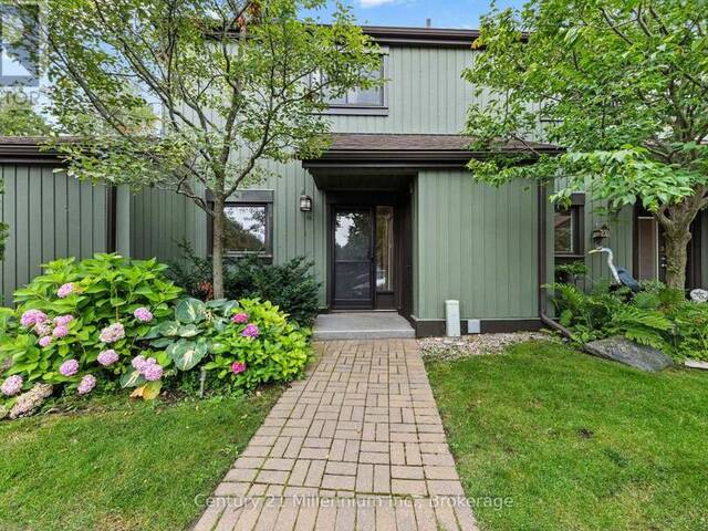 156 ESCARPMENT CRESCENT Collingwood Ontario, L9Y 5B4 - 3 Bedrooms Condo For Sale