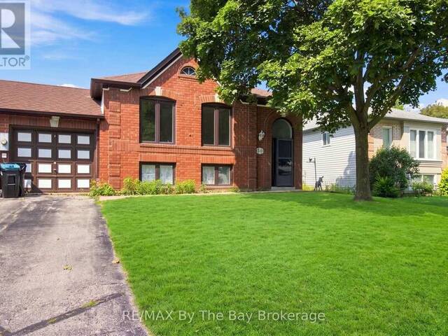 36 HARBOUR CRESCENT Wasaga Beach Ontario, L9Z 1G5 - 4 Bedrooms Home For Sale