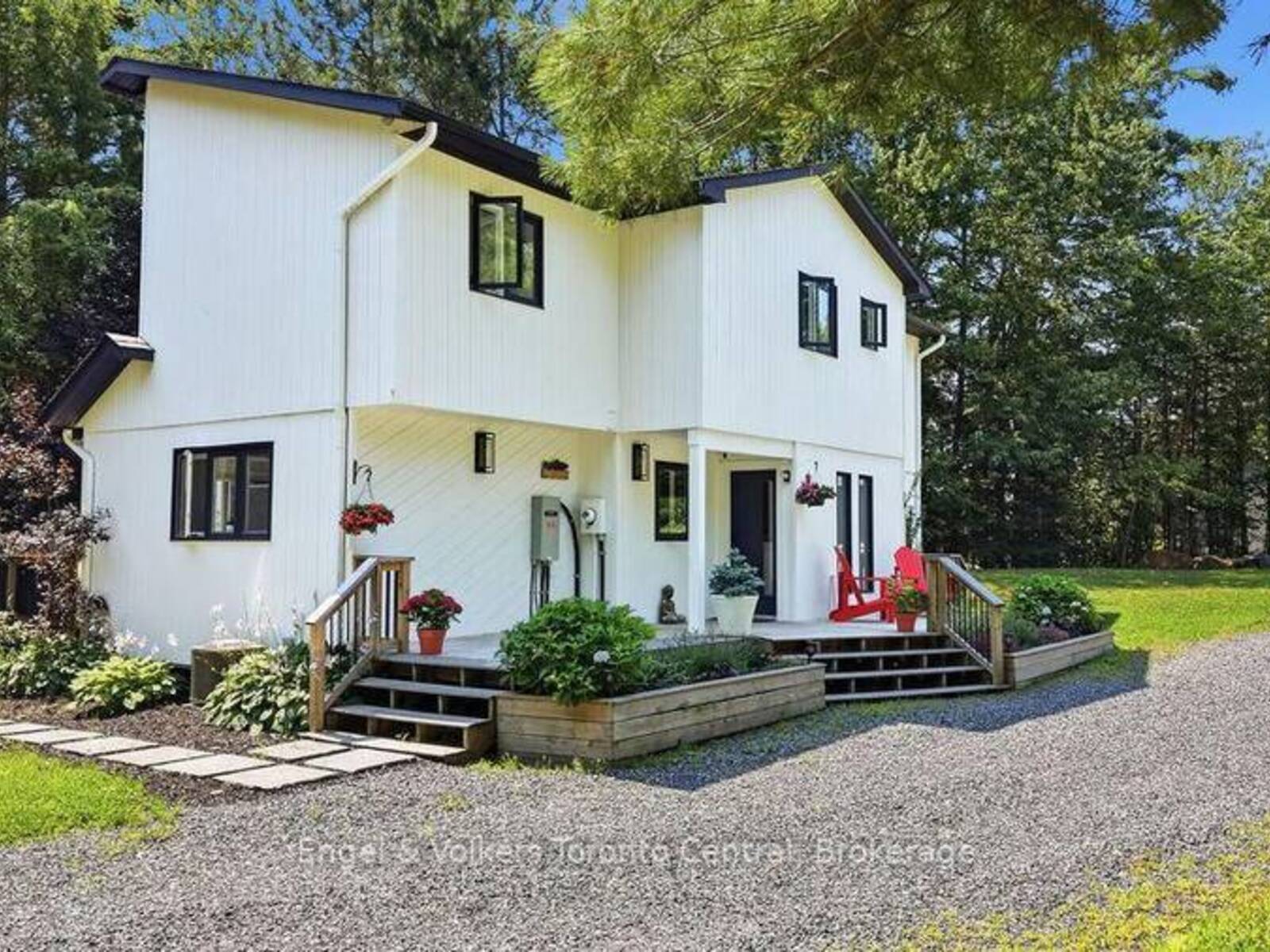 8 BARTLETT DRIVE, Seguin, Ontario P2A 2W8