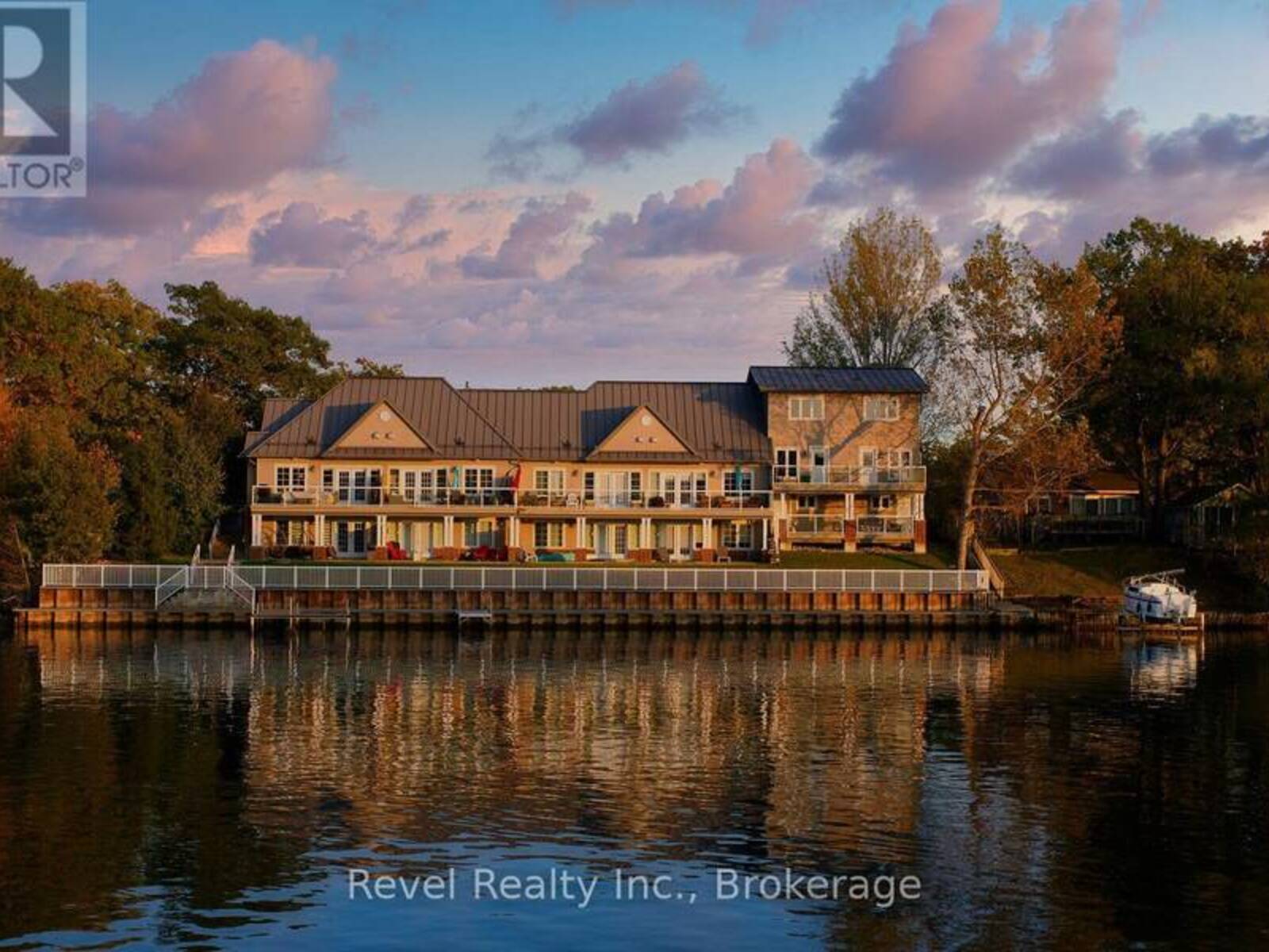 4 - 4-64 RIVER RD EAST RIVER ROAD E, Wasaga Beach, Ontario L9Z 2L1