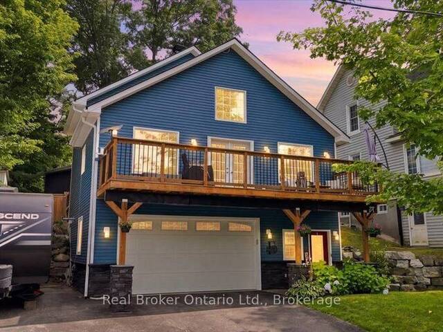 1A CLARENCE AVENUE Penetanguishene Ontario, L9M 1A9 - 3 Bedrooms Home For Sale