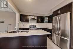 77 JOHN BRABSON CRESCENT | Guelph Ontario | Slide Image Sixteen