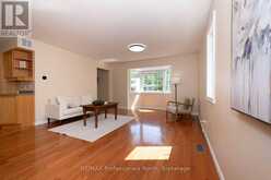 18 HERITAGE CRESCENT | Huntsville Ontario | Slide Image Five