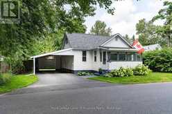 570 PINEDALE ROAD | Gravenhurst Ontario | Slide Image Four