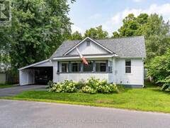 570 PINEDALE ROAD Gravenhurst Ontario, P1P 1M1