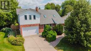 953 PARKWOOD DRIVE | Port Elgin Ontario | Slide Image One