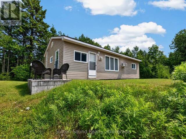 24 ISABELLA STREET Georgian Bluffs Ontario, N0H 2T0 - 3 Bedrooms Home For Sale