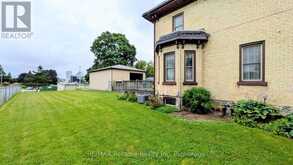33 PRINCESS STREET E | Clinton Ontario | Slide Image Thirty-four