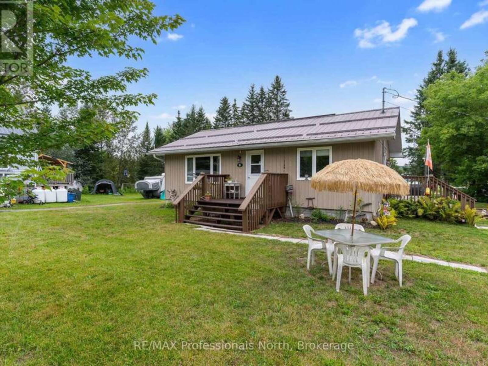 1B LYONS STREET, Minden Hills, Ontario K0M 2K0