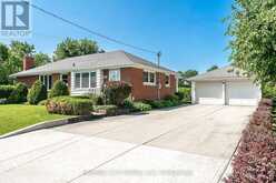 34 WARNER STREET | St. Marys Ontario | Slide Image Two