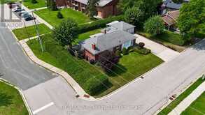 34 WARNER STREET | St. Marys Ontario | Slide Image Forty-three