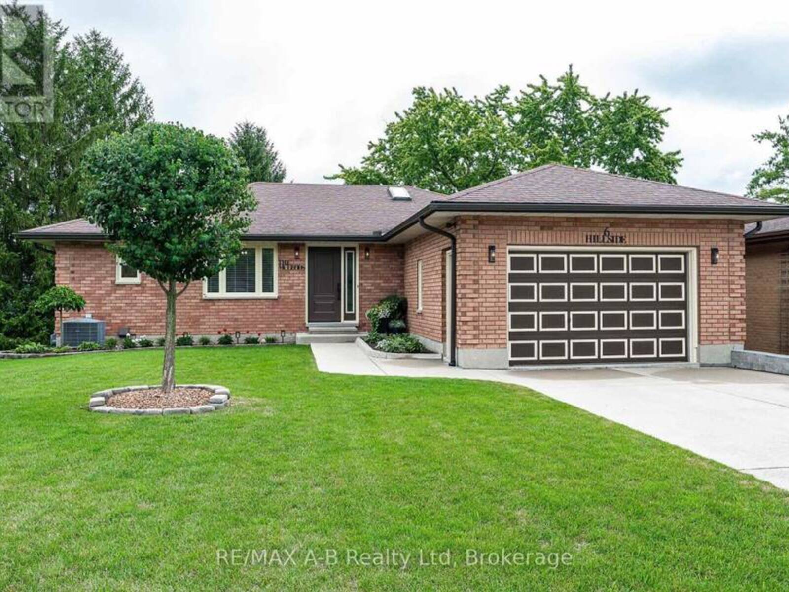 6 HILLSIDE COURT, St. Marys, Ontario N4X 1C3