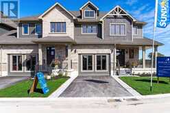 17 SWAIN CRESCENT | Collingwood Ontario | Slide Image Two