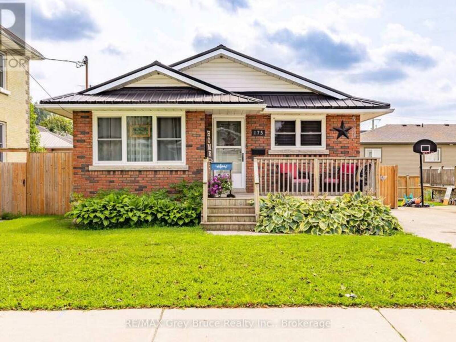 175 FERGUS STREET S, Mount Forest, Ontario N0G 2L0