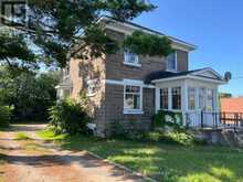 151 ROYAL STREET | Gravenhurst Ontario | Slide Image Two