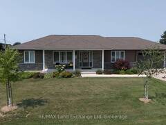 42 JOHN STREET North Huron Ontario, N0G 1E0