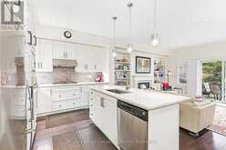 7 COLLSHIP LANE | Collingwood Ontario | Slide Image Seventeen