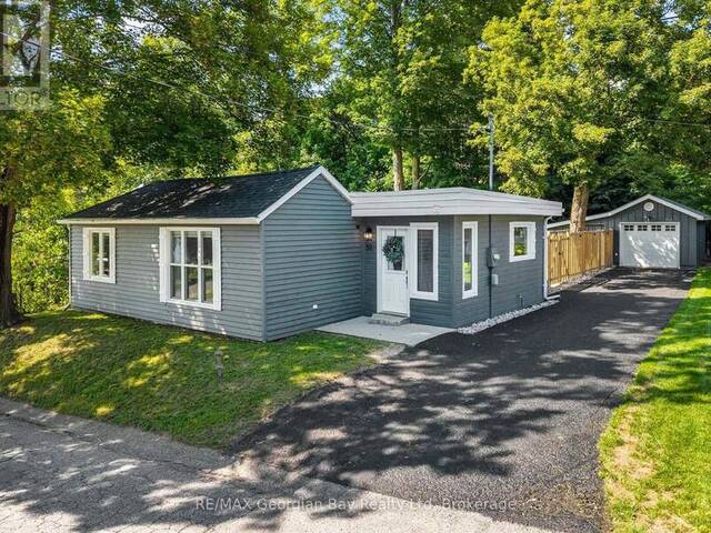 59 BROAD STREET Penetanguishene Ontario, L9M 1G4 - 2 Bedrooms Home For Sale