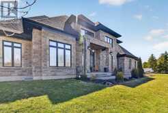 7645 MALTBY ROAD E | Puslinch Ontario | Slide Image Four