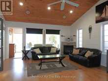 11 CABIN CRESCENT | Wasaga Beach Ontario | Slide Image Four