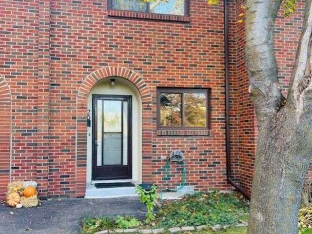 #20 - 41 RHONDA ROAD Guelph Ontario, N1H 6H1 - 2 Bedrooms Condo For Sale
