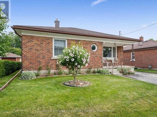 133 EMMA STREET Guelph Ontario, N1E 1V2 - 3 Bedrooms Home For Sale