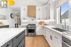 110 MARY STREET | Collingwood Ontario | Slide Image Twelve