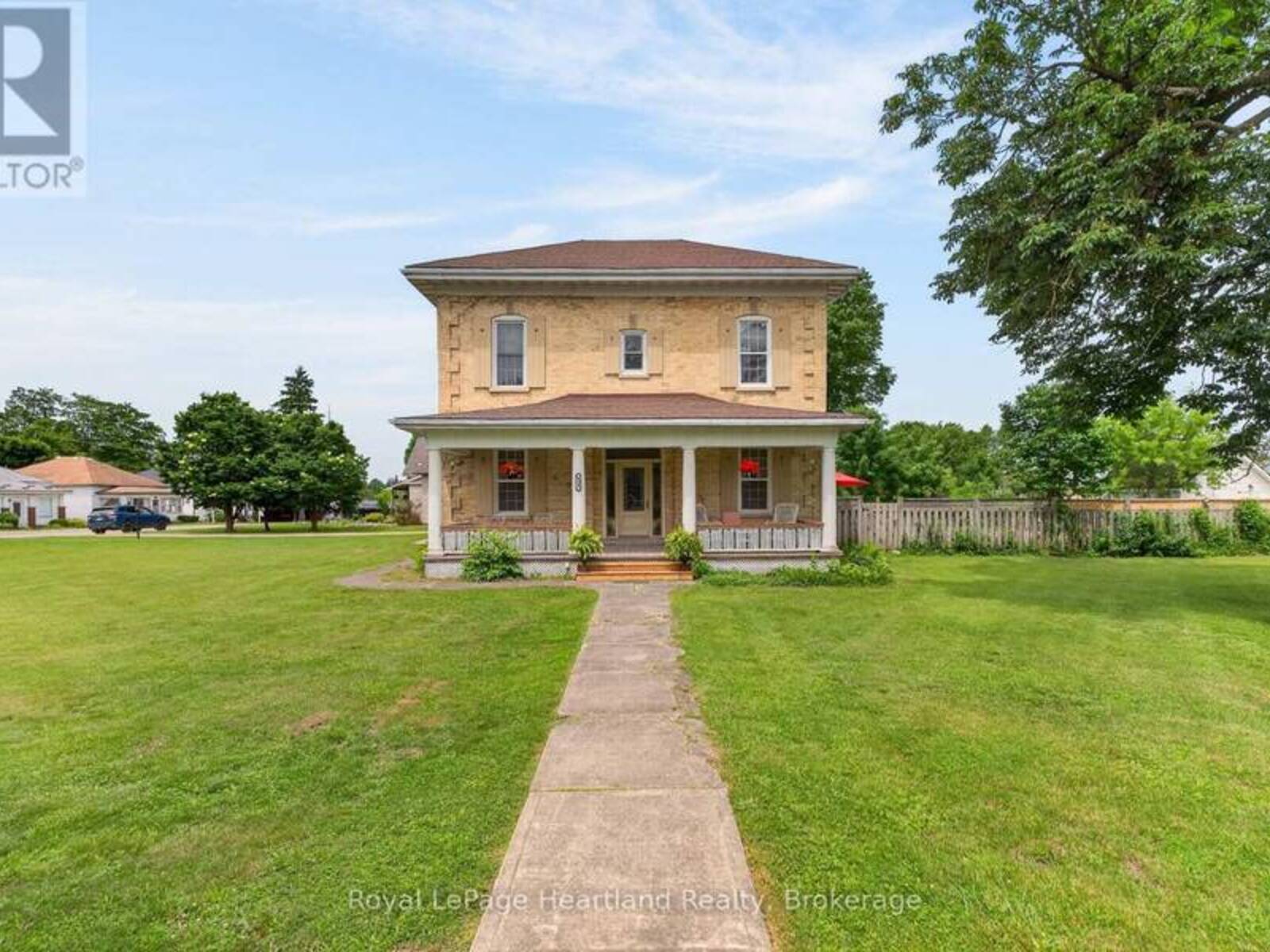 638 HAVELOCK STREET, Lucknow, Ontario N0G 2H0