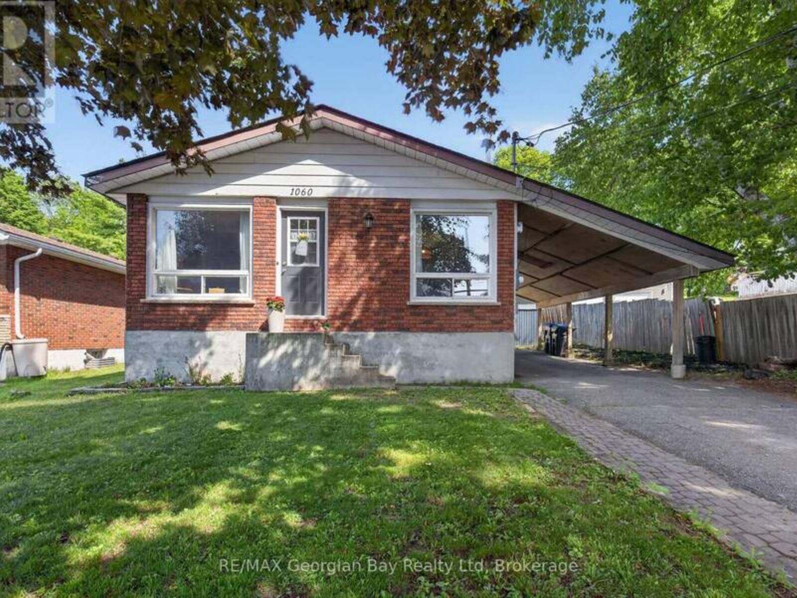 1060 HARBOURVIEW DRIVE, Midland, Ontario L4R 5J4