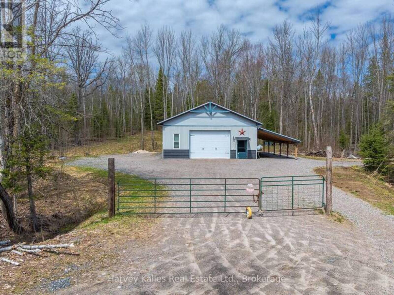 40 SUNSET COVE ROAD, McKellar, Ontario P2A 0B4
