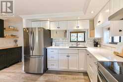 810 JOHN STREET N | Gravenhurst Ontario | Slide Image Eight