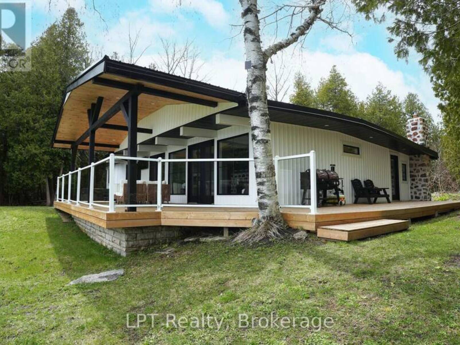 193 TAMARAC ROAD, Lion's Head, Ontario N0H 1W0