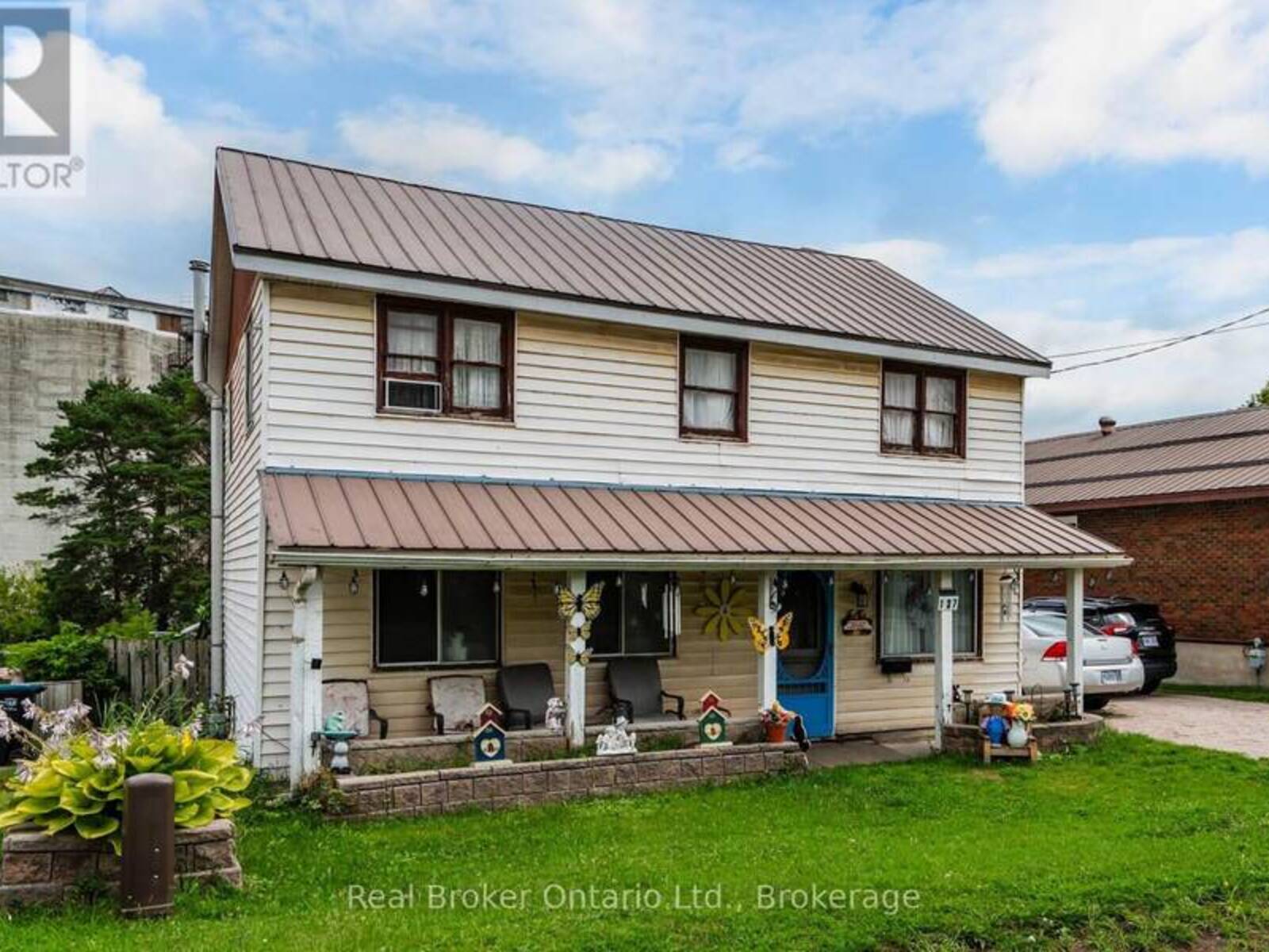 137 FOURTH STREET, Midland, Ontario L4R 3S9