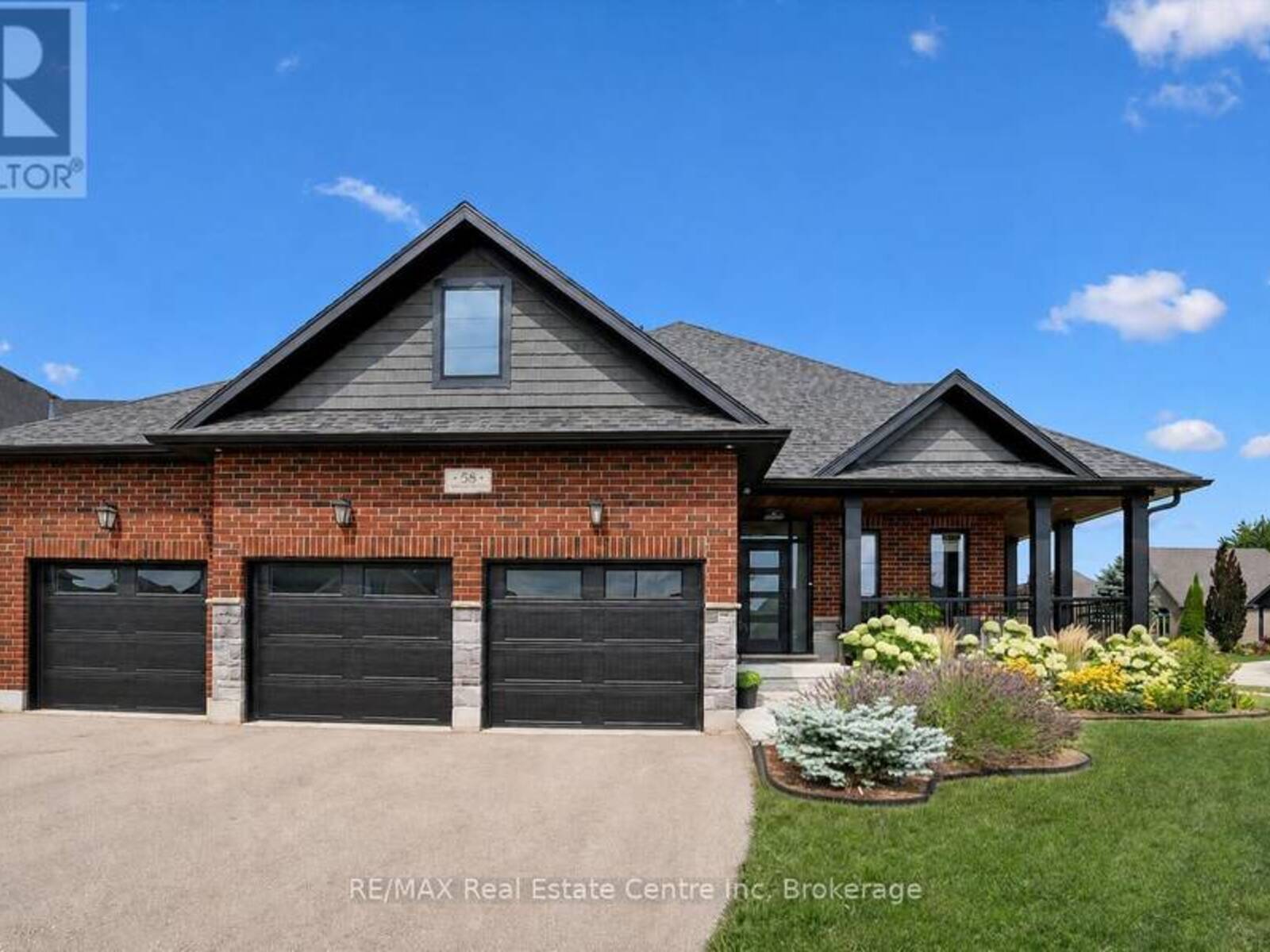 58 CARRIAGE CROSSING, Mapleton, Ontario N0G 1P0