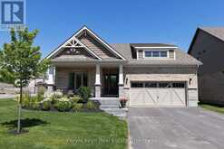 14 CHARLES MORLEY BOULEVARD | Huntsville Ontario | Slide Image Ten