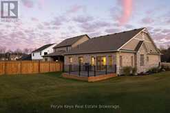 14 CHARLES MORLEY BOULEVARD | Huntsville Ontario | Slide Image Nine