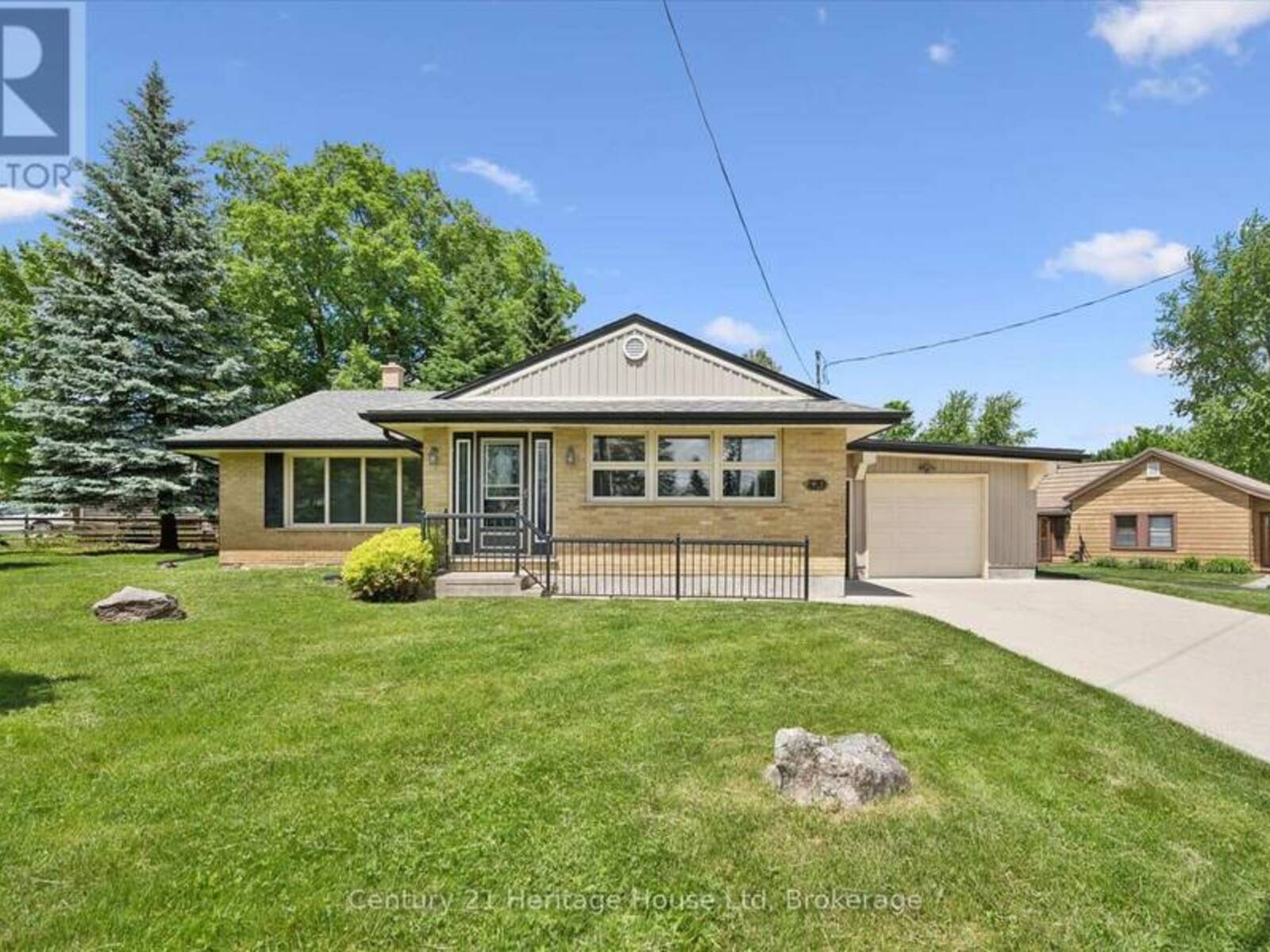 470 CAMERON STREET, Fergus, Ontario N1M 2G4