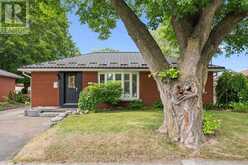 10 SUMAC PLACE | Guelph Ontario | Slide Image Three