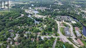 34 YOUNG STREET | Bracebridge Ontario | Slide Image Ten